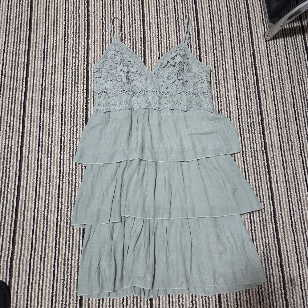 Rebellion Lace Dress in Soft Green